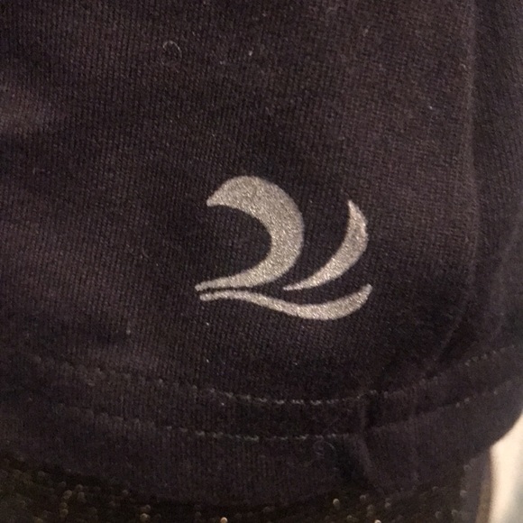 Jazzercise Athletic Top with Built-in shelf Bra - Picture 10 of 10